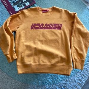 Supreme Sweatshirt Size Medium